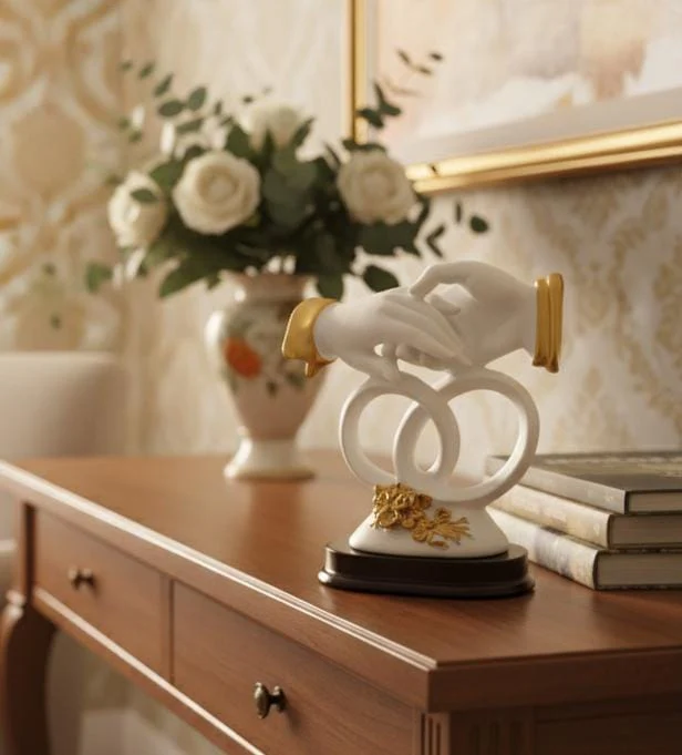 AKDC 16×15cm Ceramic Hands Décor in White with Gold Finish | Artistic Decorative Sculpture for Stylish Interiors