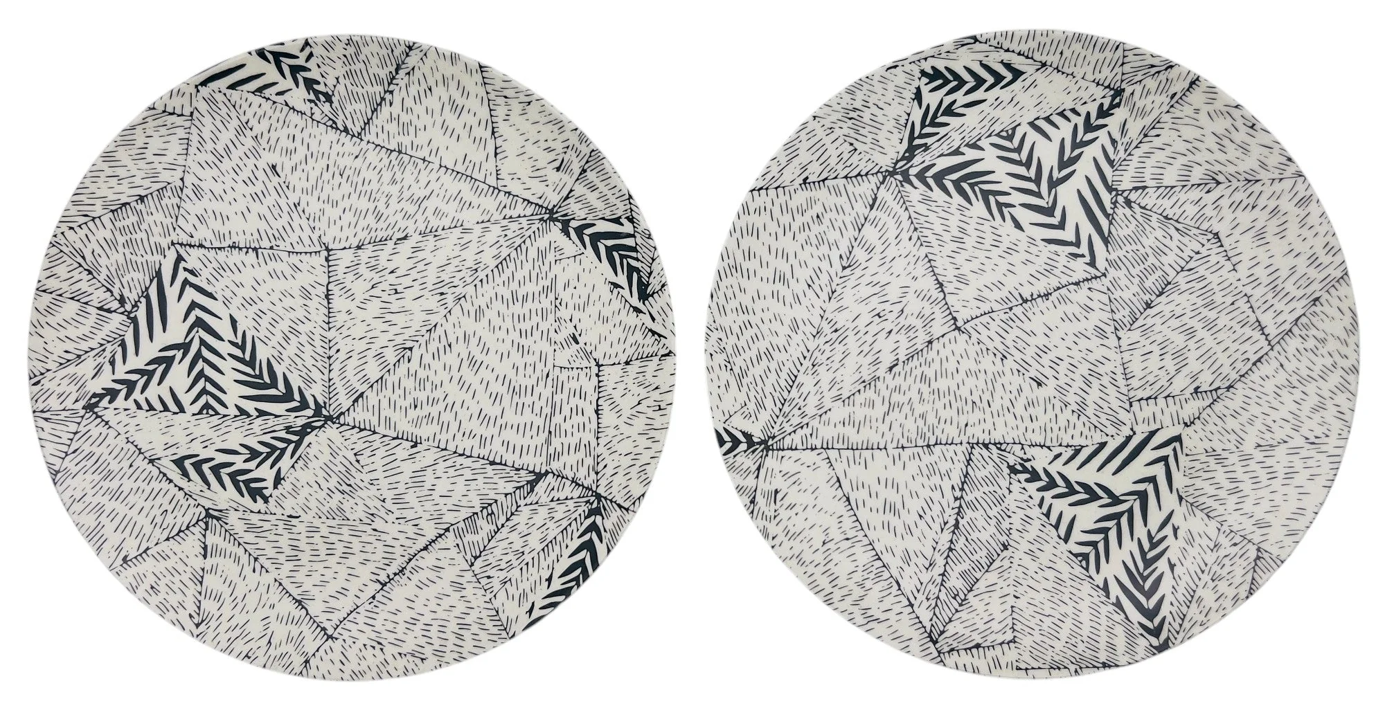 AKDC 2pcs Round Bamboo Fibre Plate 24.5cm, Black/White