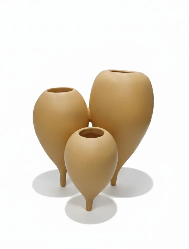 AKDC 3-in-1 Joined Hard Plastic Flower Vase – Unique Trio Vase Set – Sand Color – 30 cm