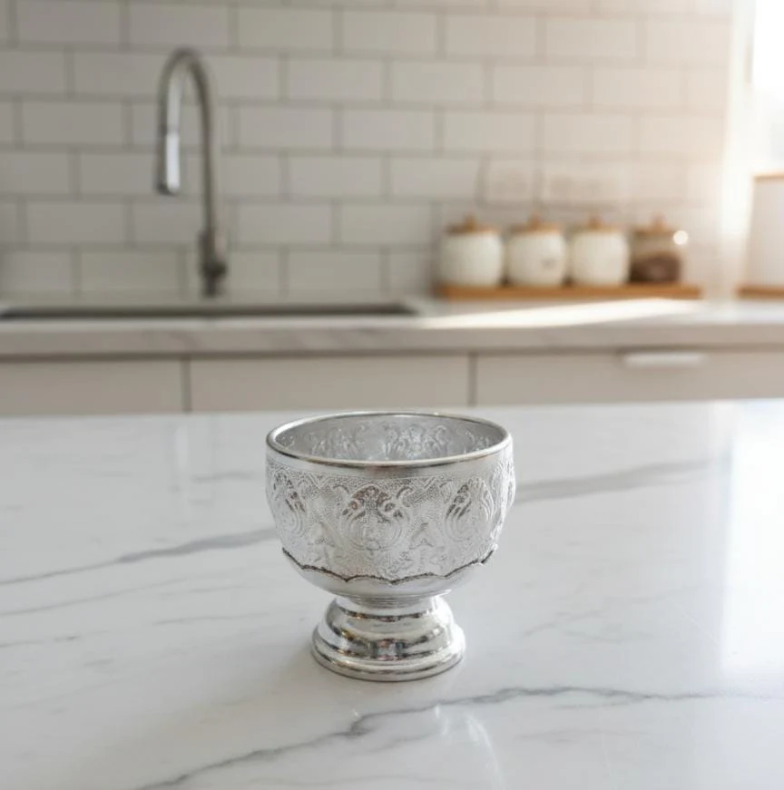 AKDC Aluminium Bowl with Stand – Unique Silver Design | 8 cm Elegant Home Decor Piece