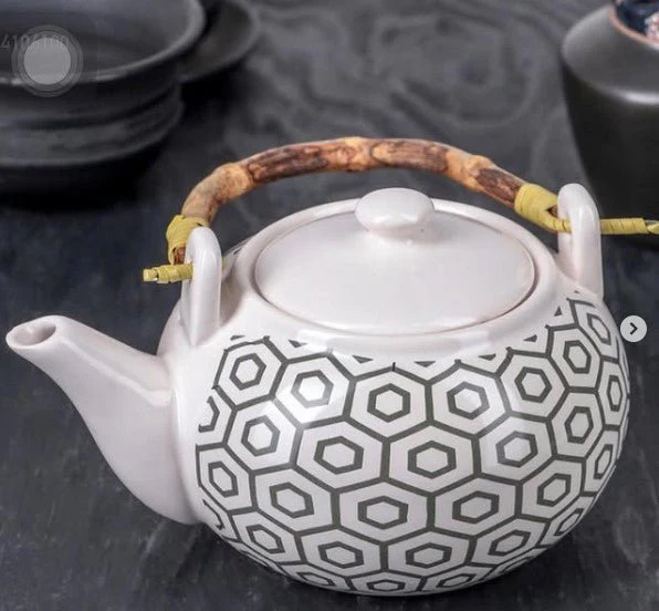 AKDC Ceramic Tea Pot Coffee Tea Serving With Lid-700ml