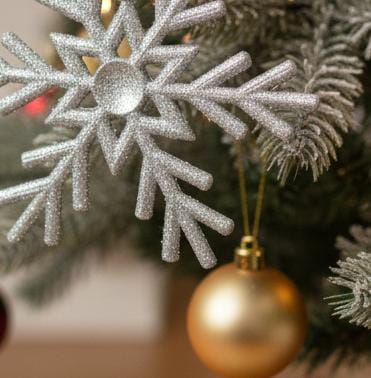 AKDC Christmas Hanging Tree Ornament – Traditional Star Shape Decoration for Festive Home Styling, 13 cm - Image 2
