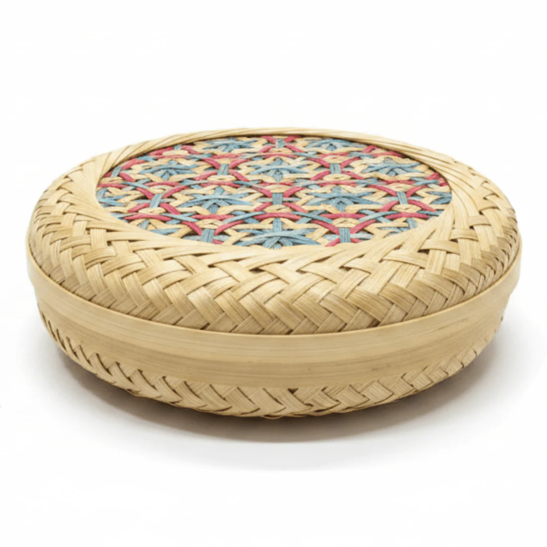 Handwoven Round Rattan Box with Geometric Pattern Lid – 20cm | Decorative Storage & Gift Box