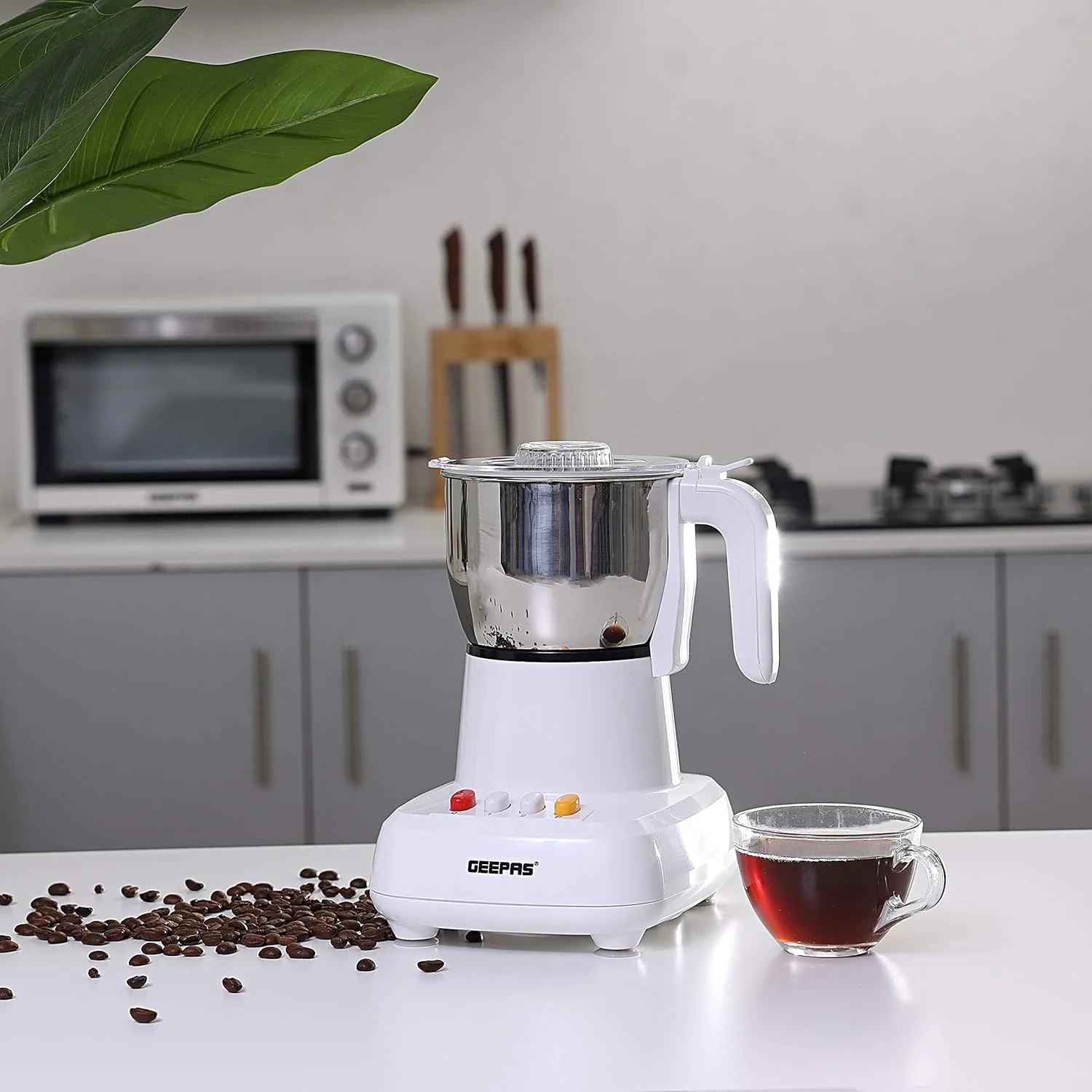 Geepas Food Processor, Stainless Steel Cutting Blade, GCG286 | Transparent Lid | 600W Motor with Overheat Protection | Ideal for Coffee Beans, Spices, & Dried Nuts Grinding - Image 5
