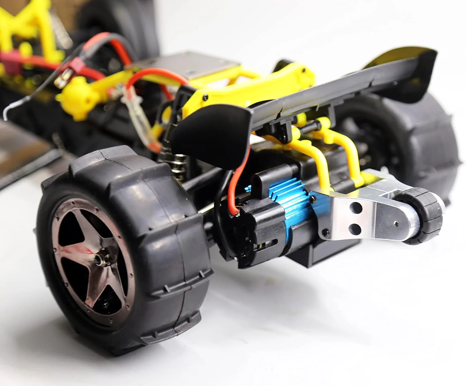 My Toys Land-dash 1:12 Scale Electric Car, 2.4GHz System, Runs in Multi Landscapes, Yellow/Black, MT929 - Image 2