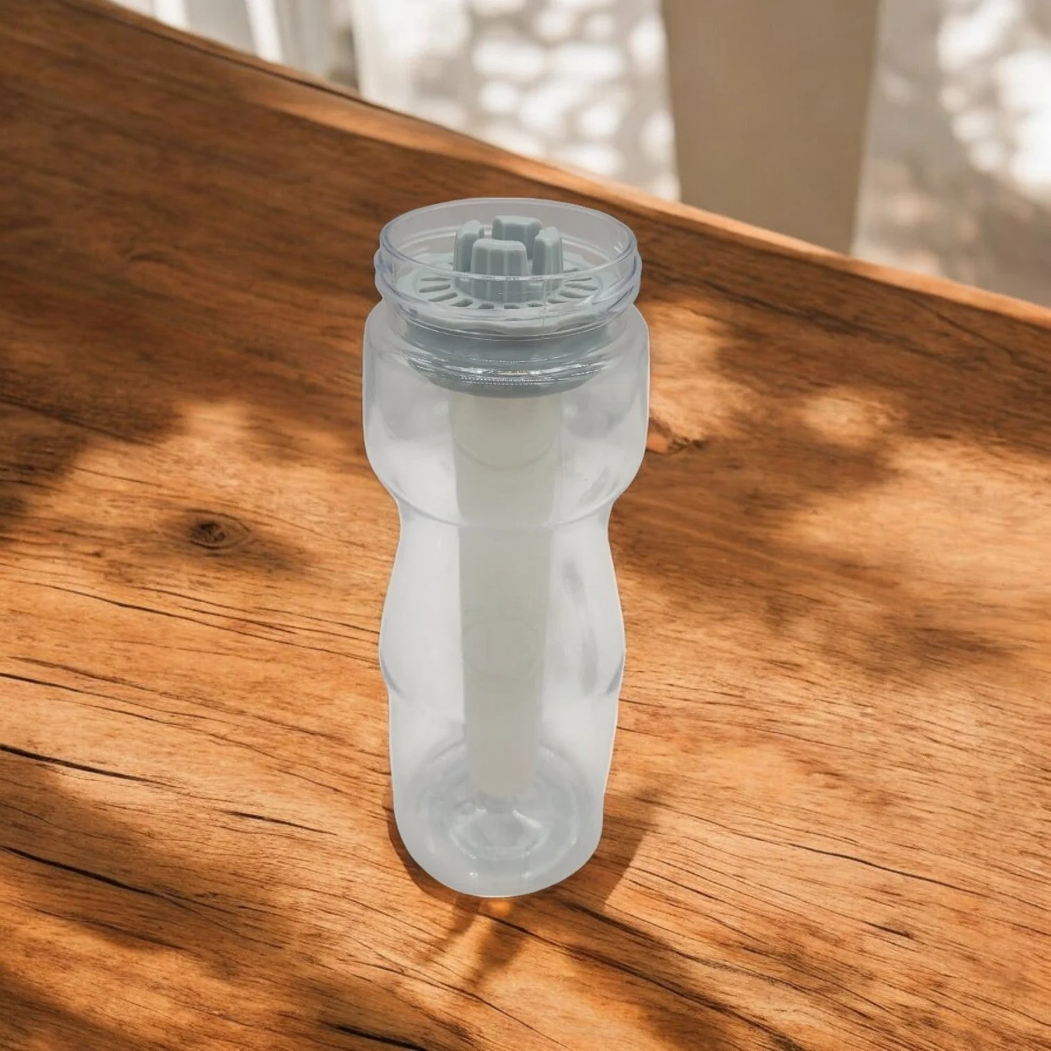 Renga Tritan Water Bottle With 'One Click Opening System' Plastic Lid & Ice Tube 730ml - Image 3