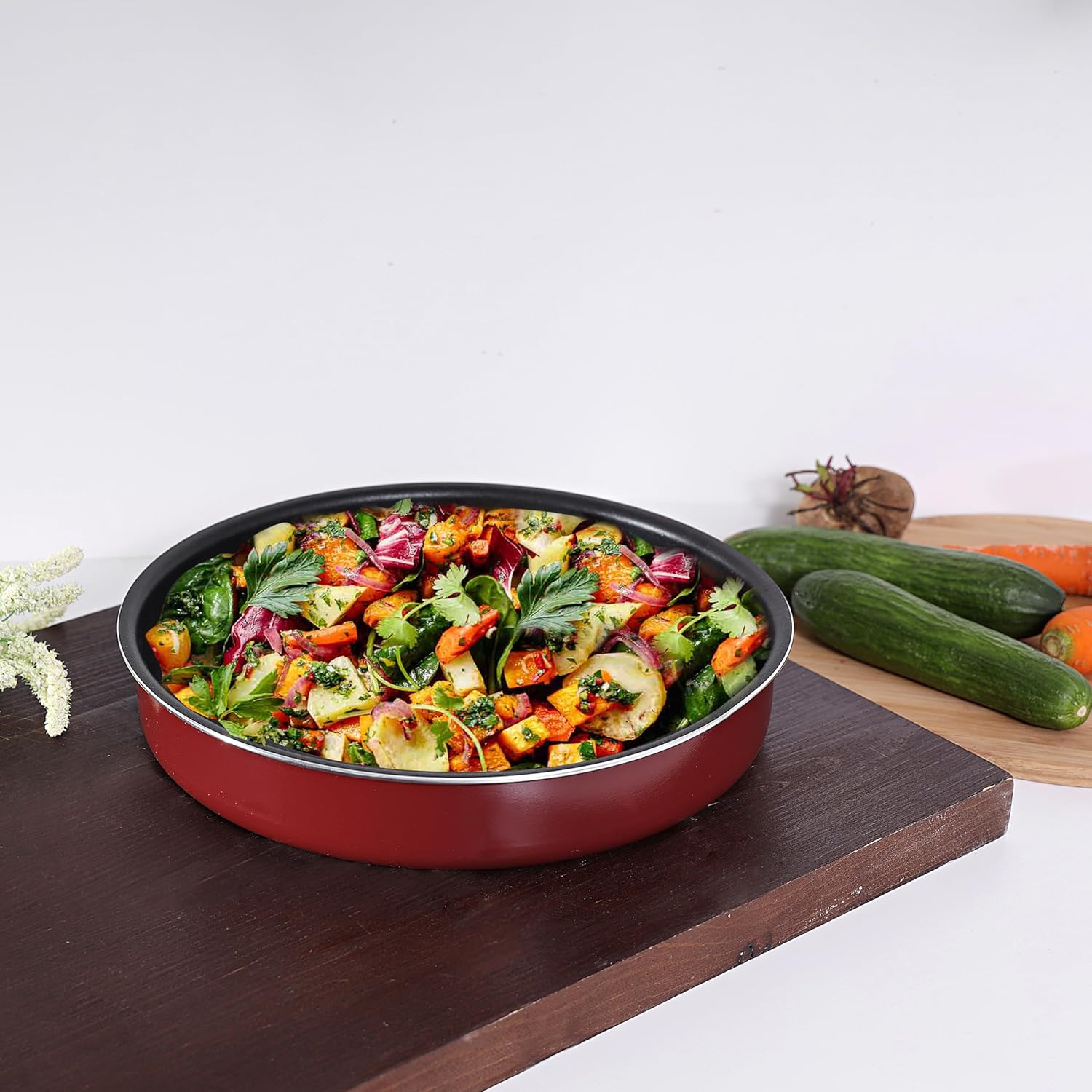 Royalford Aluminium Alloy Non-Stick Round Baking Tray 28cm*5.5cm, RF1147 - Image 4