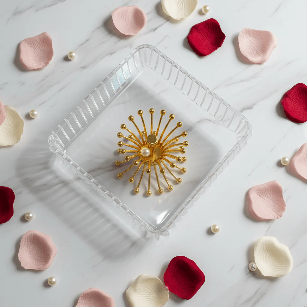 Crystal Acrylic Square Candy Tray with Gold Starburst Pedestal Base — 22×22cm - Image 4